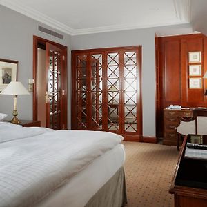 Deluxe Zimmer mit Kingsize-Bett
